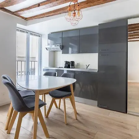 Apartment Grands Boulevards 11 Paris